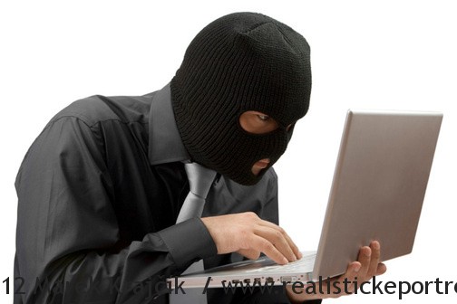 laptop-thief laptop-thief Pozor, aby ste nenaleteli... Pozor, aby ste nenaleteli… laptop thief